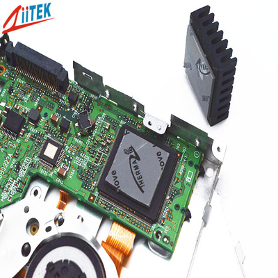 LCDで青いLEDのLitの熱沈降ハウジングのための3.0W/MK 4.5mmTのシリコーンの熱パッド