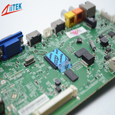 3.9 MHz 2.5mm 熱槽 熱パッド シリコン LED照明ランプ用