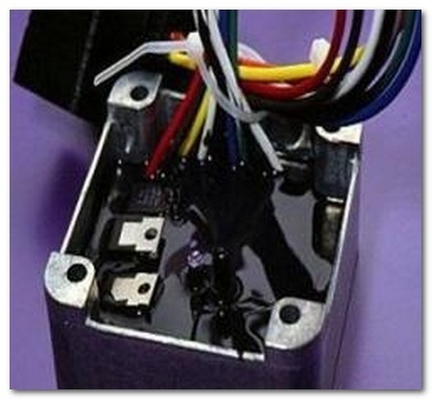 簡単 適用 エポキシポッティング 複合粘着 高熱伝導性 ポッティング 電子 エポキシ樹脂接着剤