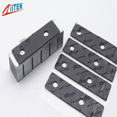 柔らかいダークグレー 1.5W/MK 産業用電子機器のための熱伝導吸収材料