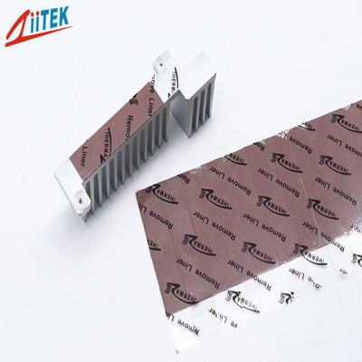 ガーネット テレコミュニケーション ハードウェア自然に粘着性の6.2 Wケイ素の熱パッド0.25-5.08mmの厚さ