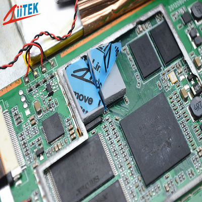 冷却のための 3.0W/mK の熱伝導率の CPU サーマル パッドの熱インターフェイス材料のシリコーン ベース