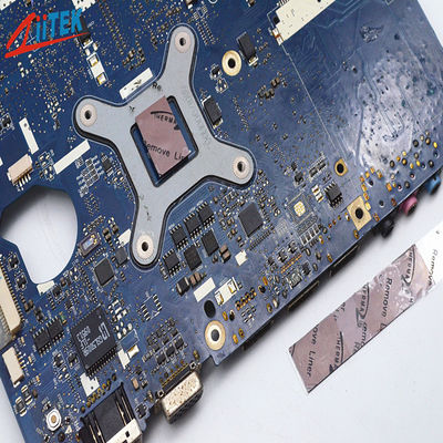 ガーネット テレコミュニケーション ハードウェア自然に粘着性の6.2 Wケイ素の熱パッド0.25-5.08mmの厚さ